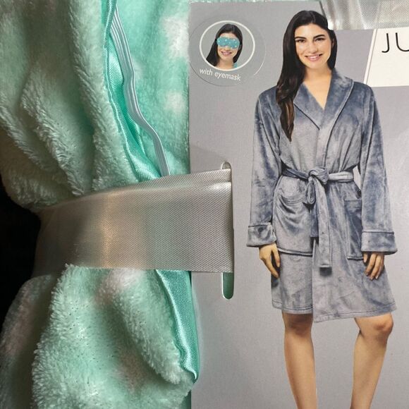 Fleece Robe with Eye Mask - Picture 1 of 2